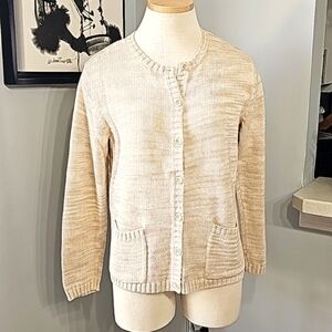 TALBOTS, staple peice, cardegan sweater. 2 pockets small. Cream‎ Nice Weight